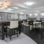 Holiday Inn Express And Suites Houston North - Iah Area By Ihg