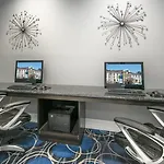 Holiday Inn Express And Suites Houston North - Iah Area By Ihg