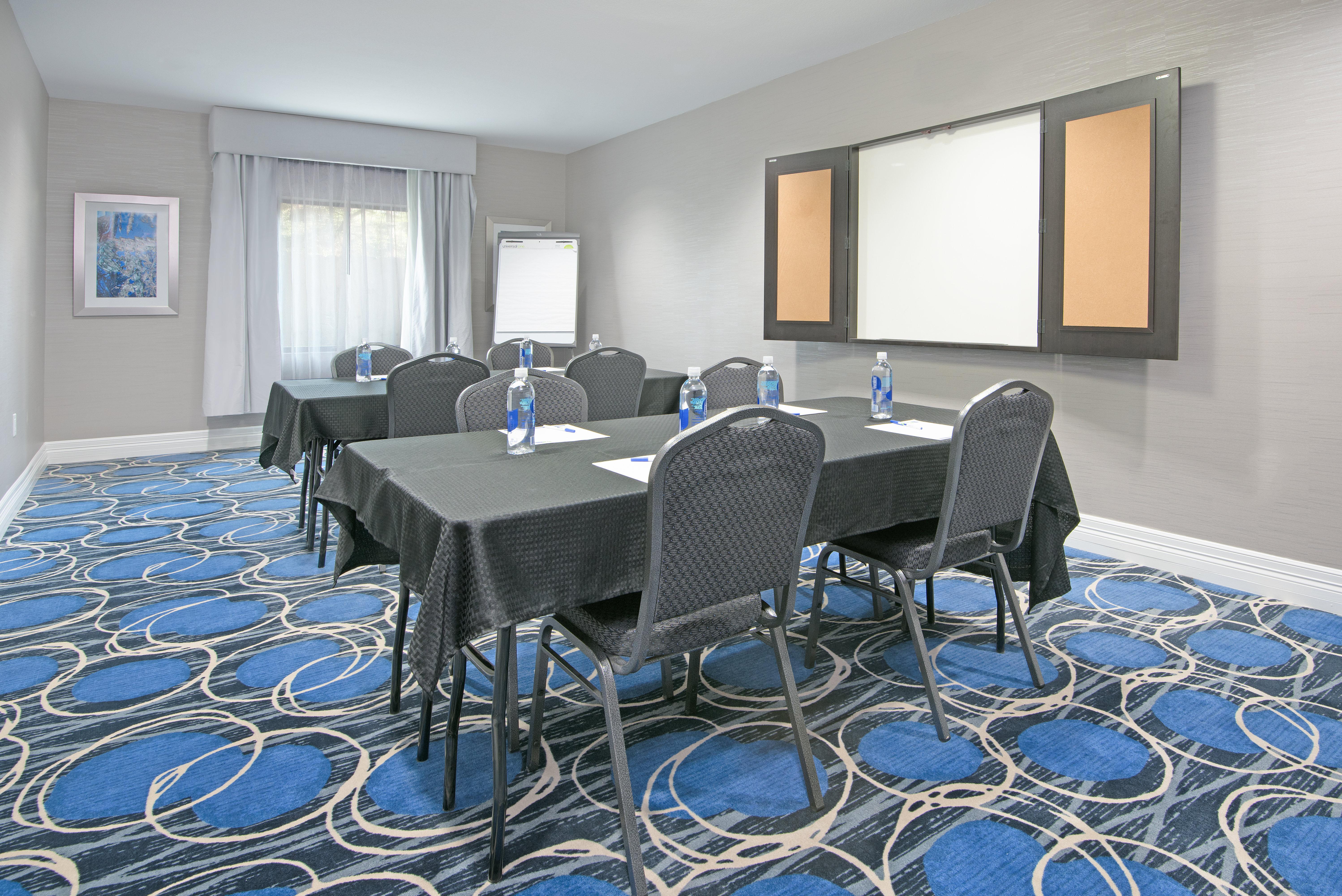 Hotel Express And North - Iah Area By Ihg 3*